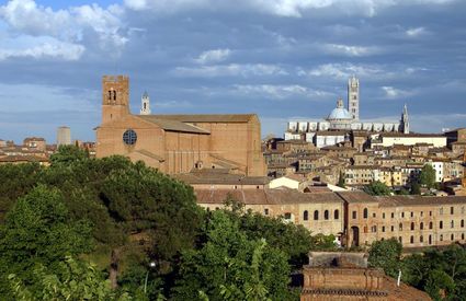 Veduta di Siena con San Domenico e Duomo